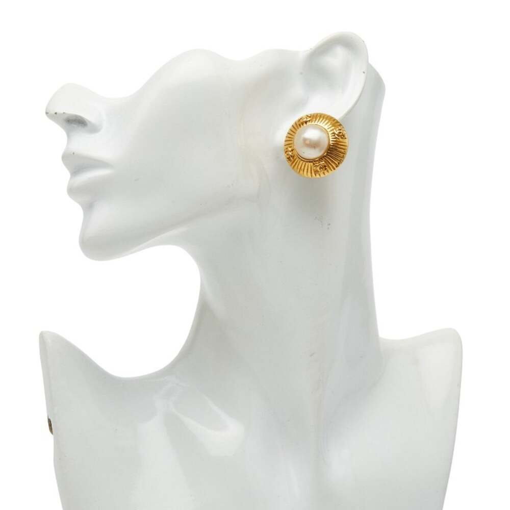 Chanel Cc Logo Round Clip-On Earrings #228896C50B - Picture 5 of 5